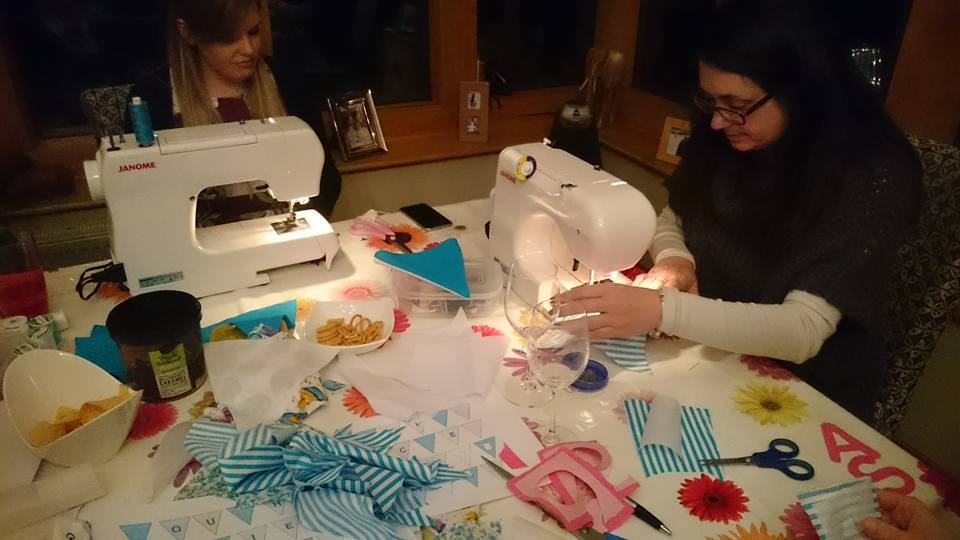 sewing-flags-bunting